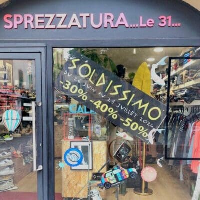 Autocollant vitrine pour Sprezzatura à Martigues